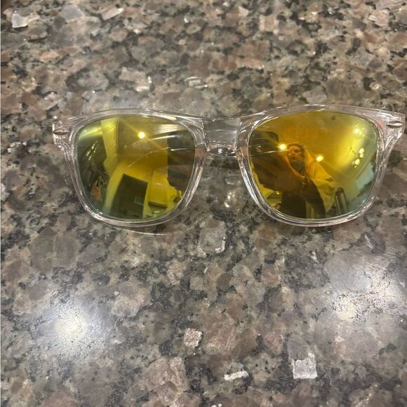 Merrell Sunglasses Yellow Gradient Lenses Clear Plastic Frames NWOT - Picture 2 of 4